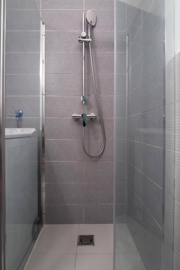 דירות בודפשט Very Central 1-Br Apt With Patio מראה חיצוני תמונה