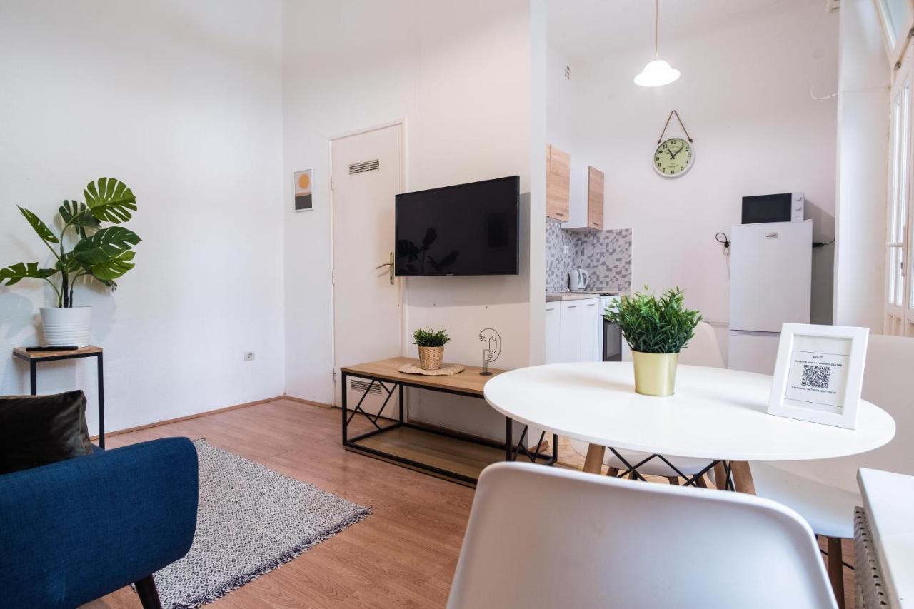 דירות בודפשט Very Central 1-Br Apt With Patio מראה חיצוני תמונה